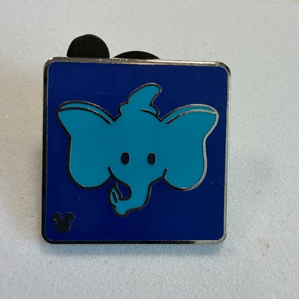 💜3/$15 DISNEY trading Pin